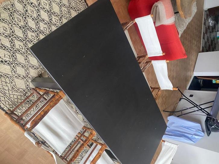Zwarte uitrekbare Ikea tafel, Huis en Inrichting, Tafels | Eettafels, Gebruikt, 50 tot 100 cm, 200 cm of meer, Vijf personen of meer