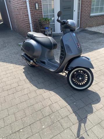 Vespa GTS 300 Super Sport beschikbaar voor biedingen