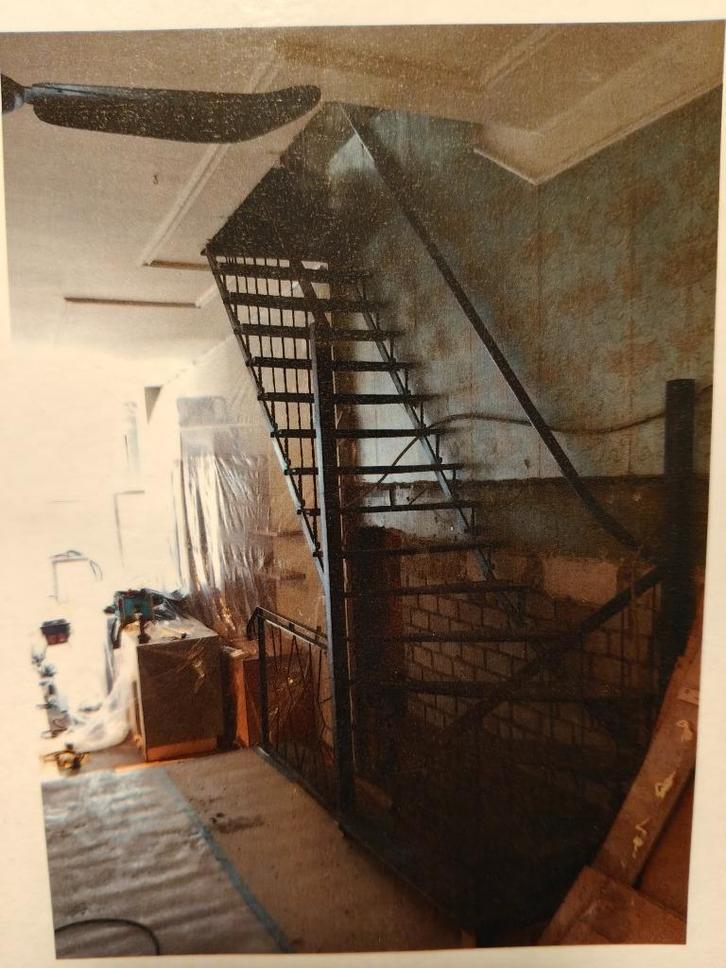 metalen trap, Doe-het-zelf en Bouw, Ladders en Trappen, Gebruikt, Trap, 2 tot 4 meter, Ophalen