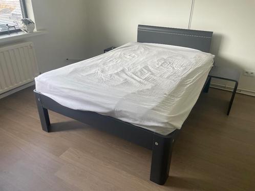 Bed Auping 140x200 cm, Huis en Inrichting, Slaapkamer | Bedden, Gebruikt, Twijfelaar, 140 cm, 200 cm, Overige materialen, Grijs