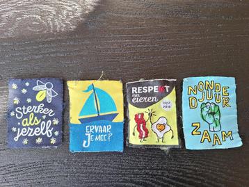 Set van 4 scouts kentekens beschikbaar voor biedingen