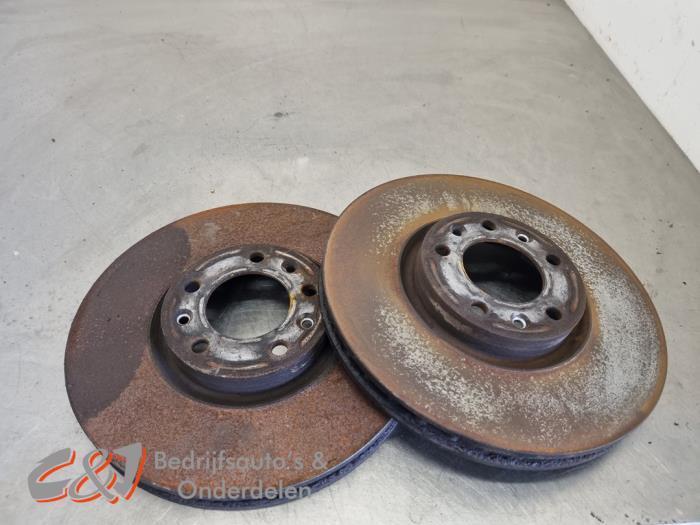 Remschijf voor van een Citroen Berlingo, Auto-onderdelen, Remmen en Aandrijving, Citroën, Gebruikt, 3 maanden garantie, Ophalen of Verzenden