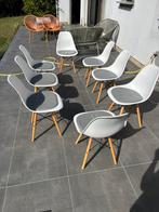 Lot de 8 chaises avec coussins, collection Charles Eames, Ophalen