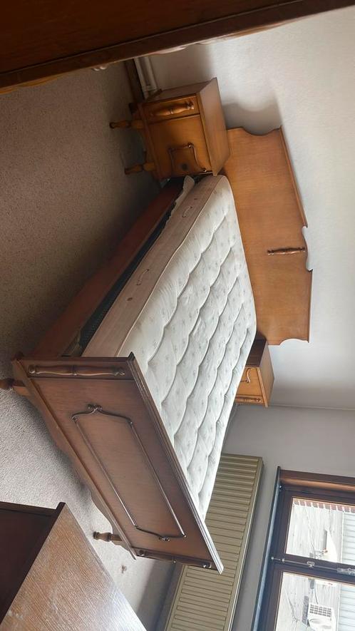 Vintage bed met nachtkastjes, Antiek en Kunst, Antiek | Meubels | Bedden, Ophalen
