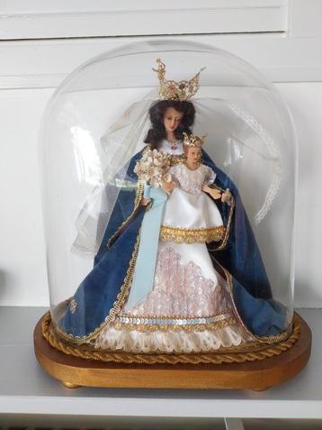 Glazen stolp met Madonna beeld, Enlèvement, Utilisé