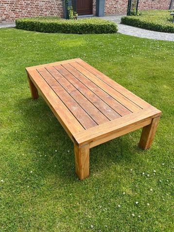 Mooie teak tuintafel/ salontafel  beschikbaar voor biedingen