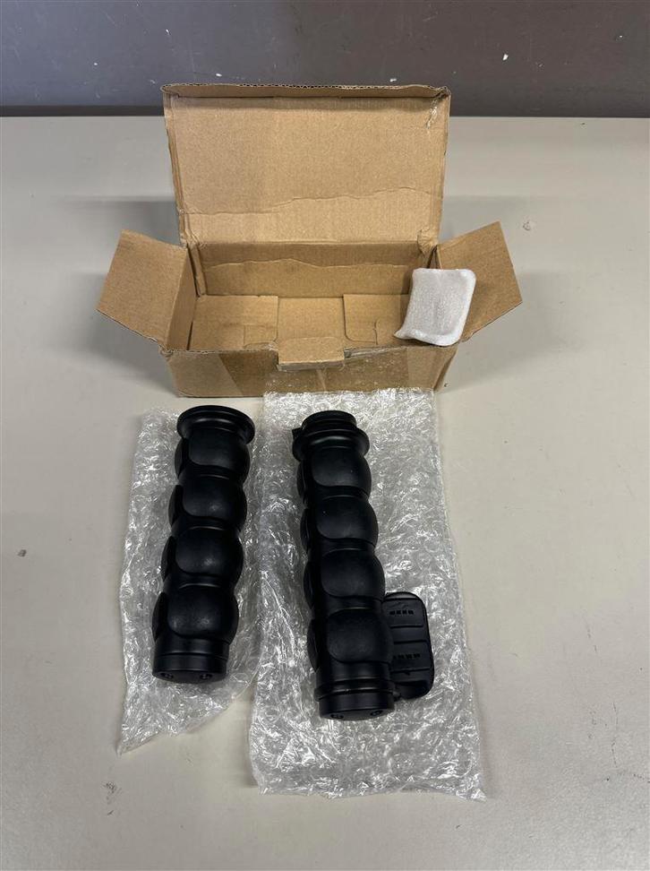 past op Yamaha Road Star XV1600A XV1700 1 handgrepen, Motos, Accessoires | Autre, Neuf, Enlèvement ou Envoi