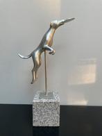 Antieke bronzen springende hond, Antiek en Kunst, Antiek | Brons en Koper, Ophalen, Brons