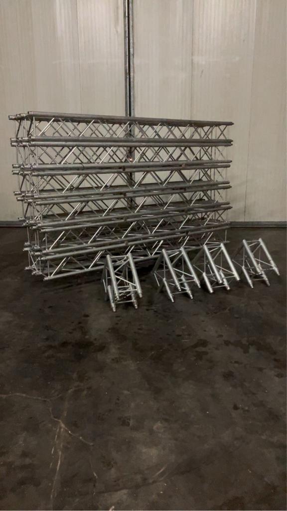 Prolyte H30V truss + hoekstuk, Musique & Instruments, Éclairage de théâtre, Utilisé, Enlèvement