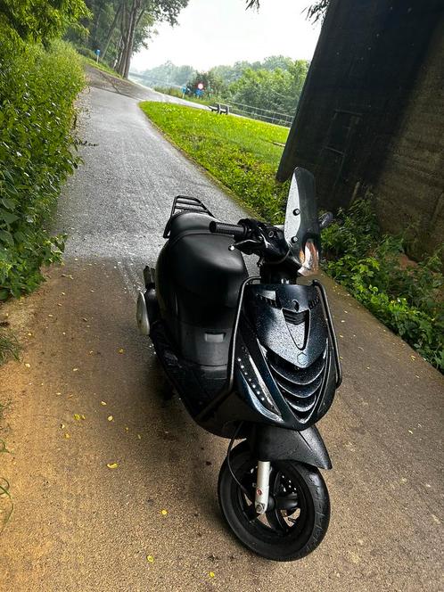 Piaggio Zip 2T Classe B, Vélos & Vélomoteurs, Scooters | Piaggio, Comme neuf, Zip, Essence, Enlèvement ou Envoi