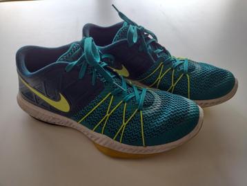 Nike training maat 43