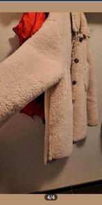 Beige jas van imitatiebont van schapenvacht, Ophalen, Beige, Maat 42/44 (L), Bershka