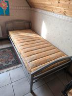 Eenpersoonsbed ( ijzer ), Huis en Inrichting, Slaapkamer | Bedden, Ophalen