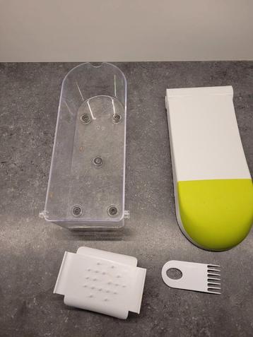 Mandoline,  groentensnijder beschikbaar voor biedingen