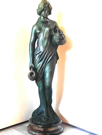 Mooie oude bronzen standbeeld- hoog: 80 cm beschikbaar voor biedingen
