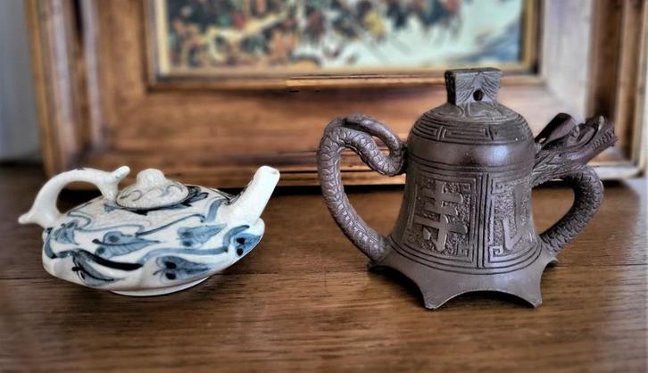 2 theepotten Vietnam en China, Antiek en Kunst, Antiek | Keukengerei, Ophalen of Verzenden
