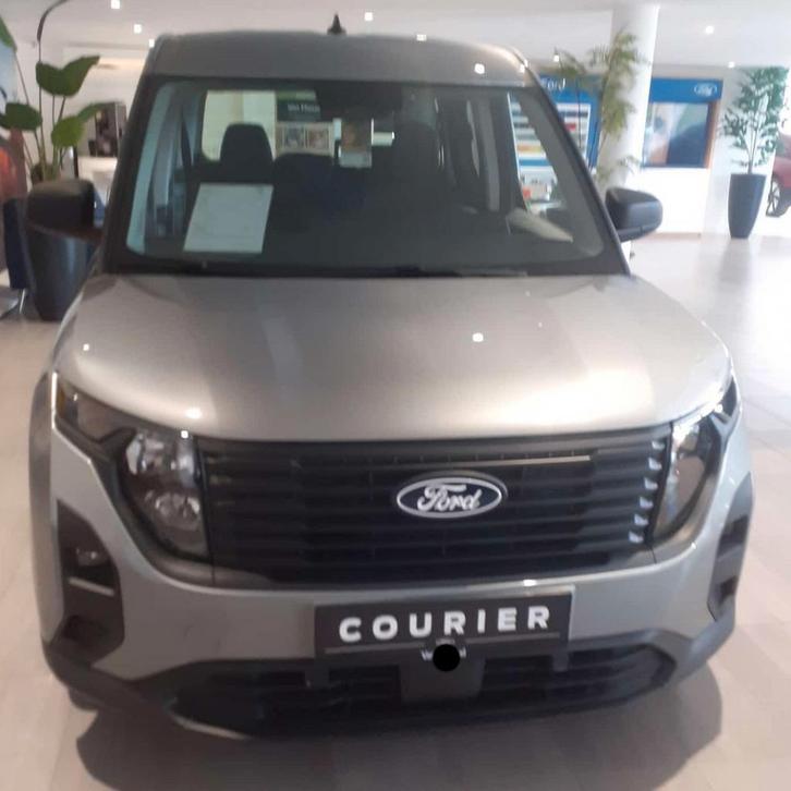 Ford Tourneo Courier
1.0 BENZINE 800km. 2025, Auto's, Ford, Particulier, Tourneo Courier, ABS, Cruise Control, USB, Elektrisch