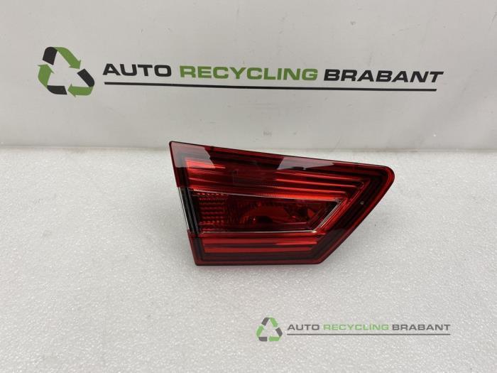 Feu arrière gauche d'un Renault Clio, Autos : Pièces & Accessoires, Éclairage, Utilisé, 3 mois de garantie, Enlèvement ou Envoi