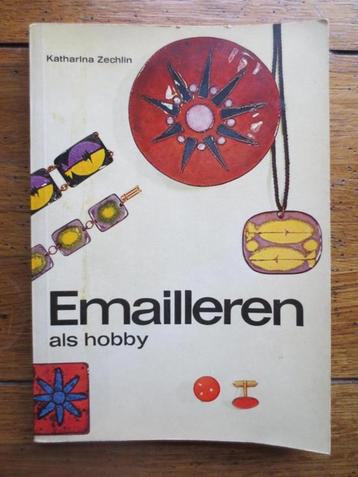 Emailleren als hobby Katharina Zechlin 112 blz, Enlèvement ou Envoi, Utilisé