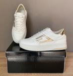 Baskets / Sneakers blanches GUESS - 39 - 95€, Comme neuf, Sneakers et Baskets, GUESS, Blanc
