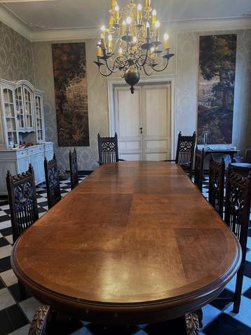 Monumentale Eiken tafel  uit kasteel,  4.30 m x 1.50 m, beschikbaar voor biedingen