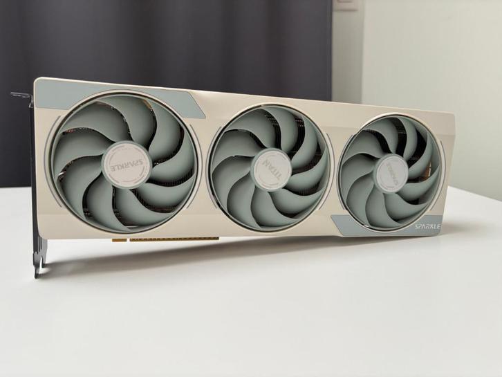 Sparkle Intel arc B580 Titan luna oc 12 gb, Computers en Software, Videokaarten, Zo goed als nieuw, Overige chipsets, PCI-Express 4.0