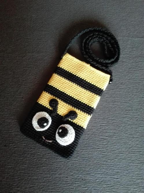 Gehaakt hoesje/tasje voor gsm, Hobby en Vrije tijd, Breien en Haken, Verzenden