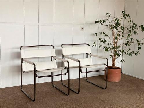 Wassily chairs | Set van twee, Antiek en Kunst, Antiek | Meubels | Stoelen en Sofa's, Ophalen