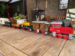 Houten trein met wagons , zelf gemaakt, Kinderen en Baby's, Speelgoed | Houten speelgoed, Ophalen of Verzenden