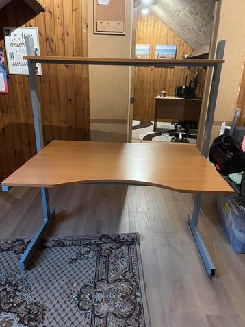 Bureau beschikbaar voor biedingen
