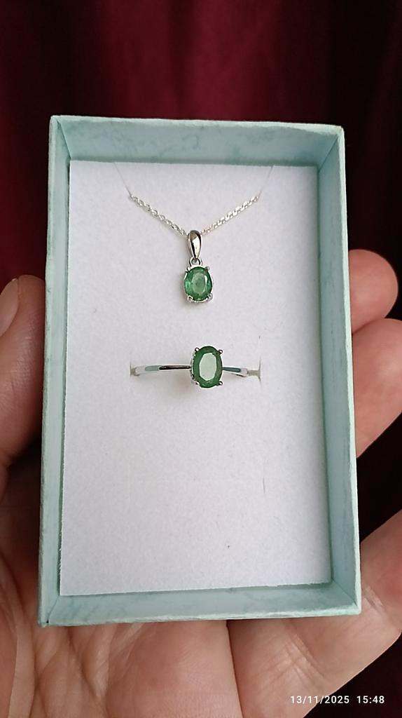 Ensemble en argent massif 925 avec 2 émeraudes de Zambie, Bijoux, Sacs & Beauté, Colliers, Neuf, Argent, Vert, Avec pierre précieuse