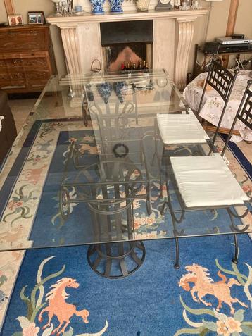 Eettafel met glazen blad te koop beschikbaar voor biedingen