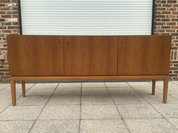 Vintage 1960-70s Sideboard  beschikbaar voor biedingen