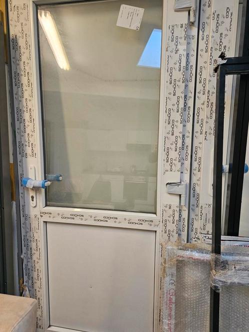 STOCK RAMEN 3N DEUREN NU 35% KORTING OP DE PRIJZEN, Doe-het-zelf en Bouw, Raamkozijnen en Schuifdeuren, Nieuw, Ophalen of Verzenden