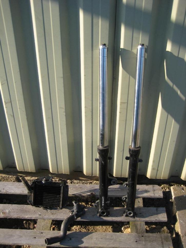 Fourche avant pour Honda 750 VF/VFR 1984 showa/radiateur/pom, Motos, Pièces | Honda, Utilisé, Enlèvement