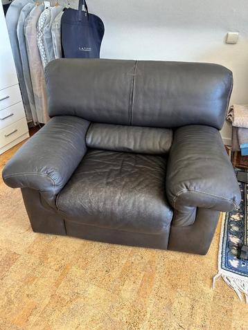 Zetel bruin leder beschikbaar voor biedingen