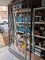 Ijzer deur met kader en slot, Ophalen