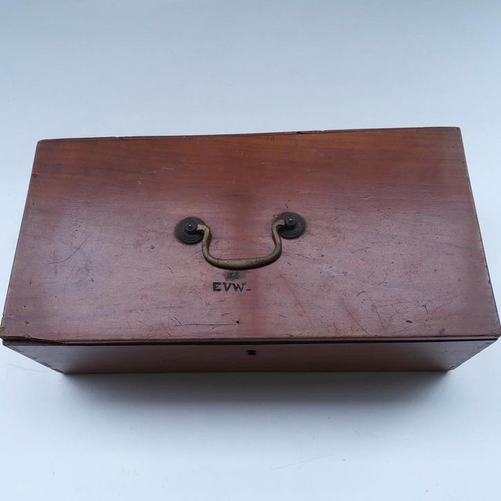 Antiek houten kistje. 33 x 16 x10 cm, Antiek en Kunst, Antiek | Gereedschap en Instrumenten, Ophalen of Verzenden