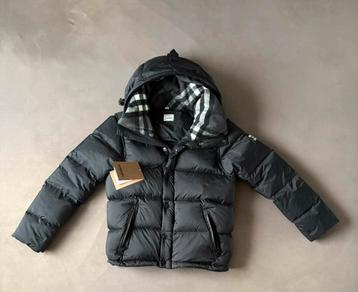 Burberry Puffer Jacket beschikbaar voor biedingen