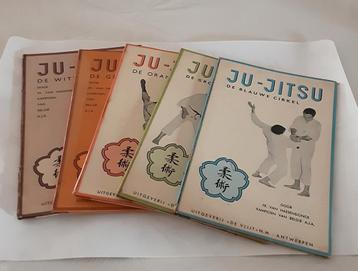 Ju-jitsu,de witte,gele,oranje,groene,blauwe cirkel  beschikbaar voor biedingen