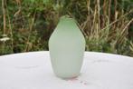 vase en verre vert degradé, Maison & Meubles, Moins de 50 cm, Enlèvement ou Envoi, Verre, Vert