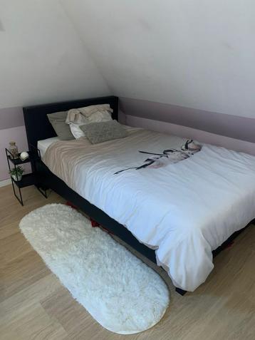 Bed - boxspring (twijfelaar) incl matras beschikbaar voor biedingen