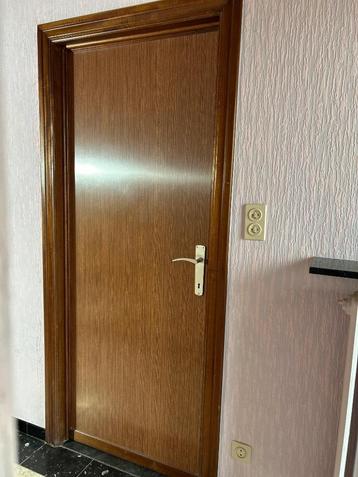 Houten deur (3stuks) beschikbaar voor biedingen
