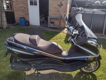 X 10 125 cc piaggio beschikbaar voor biedingen