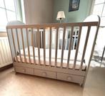 Babybedje Grijs - in perfecte staat, Ophalen, Zo goed als nieuw, Minder dan 140 cm, Matras