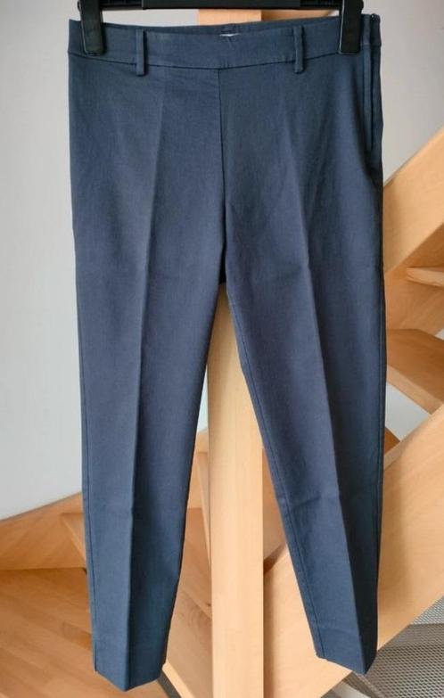 Mooie geklede stretch broek. Maat: 38. (Er staat 40 maar val, Kleding | Dames, Broeken en Pantalons, Zo goed als nieuw, Maat 38/40 (M)