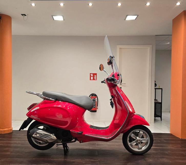 Vespa Primavera 125**2016**8.432km, Vélos & Vélomoteurs, Scooters | Vespa, Utilisé, Autres modèles, Enlèvement