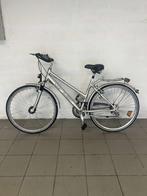 Zilveren sportieve stadsfiets – in oké staat, Fietsen en Brommers, Ophalen, Gebruikt, Versnellingen