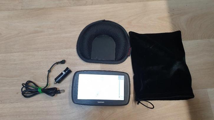 jw1261 GPS tomtom Go 60, GPS voor auto met extragroot scherm, Auto diversen, Autonavigatie, Gebruikt, Ophalen of Verzenden