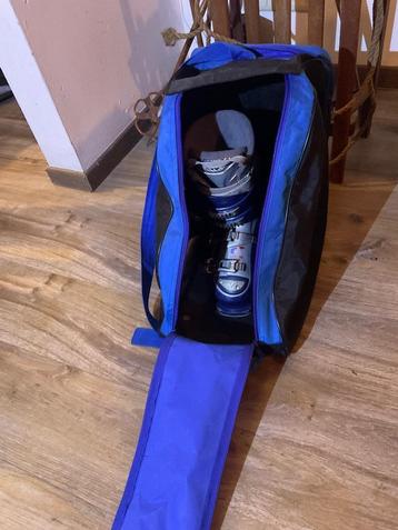 Draagtas ski schoenen beschikbaar voor biedingen